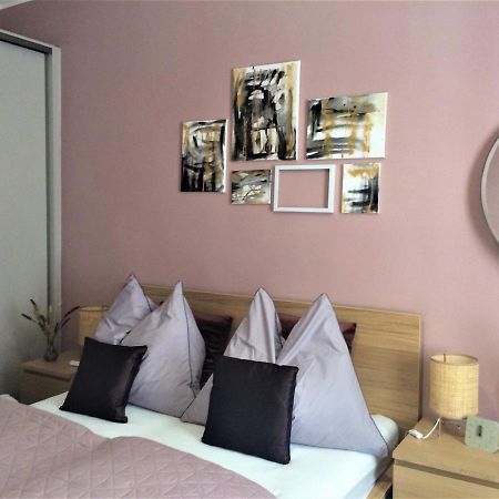 Magnolia Apartman Sopron Exterior foto