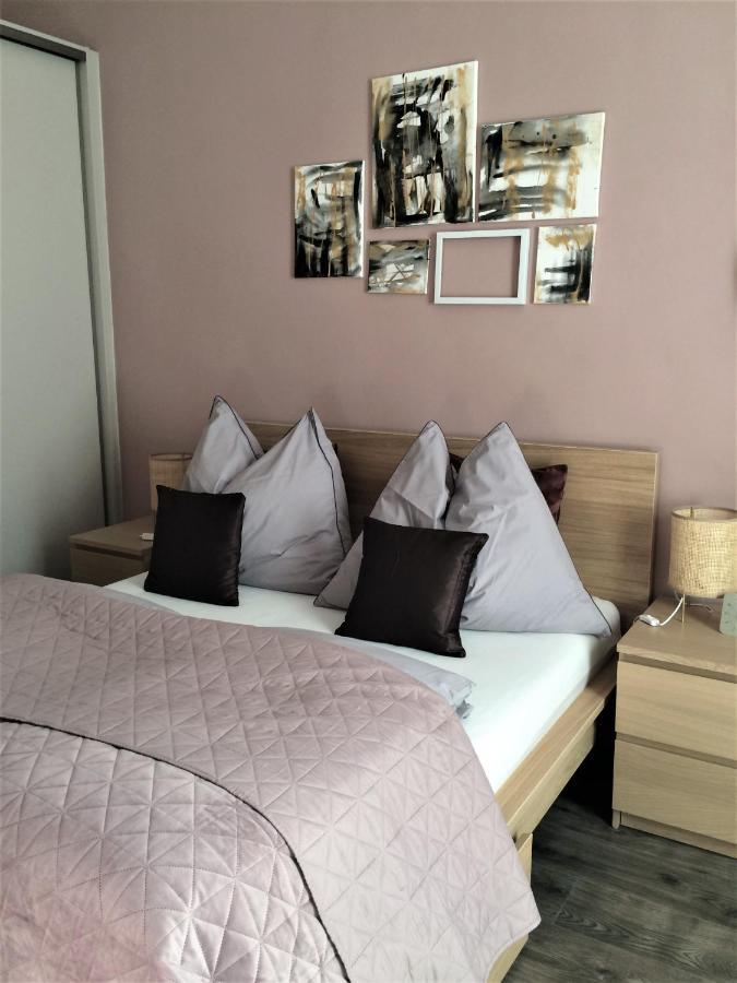 Magnolia Apartman Sopron Exterior foto